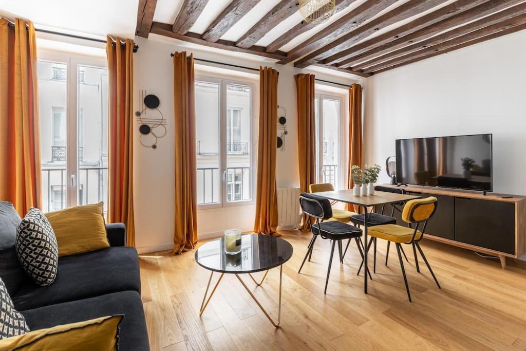 Grands Boulevards 22 : Appartement Cosy 1Br-4P París Exterior foto